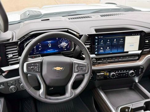 New 2026 Chevrolet Silverado 2500 LT image 18