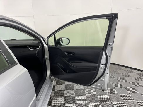 Used 2024 Toyota Corolla LE image 33