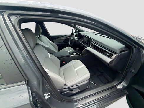 Used 2026 Toyota Camry SE FWD image 31