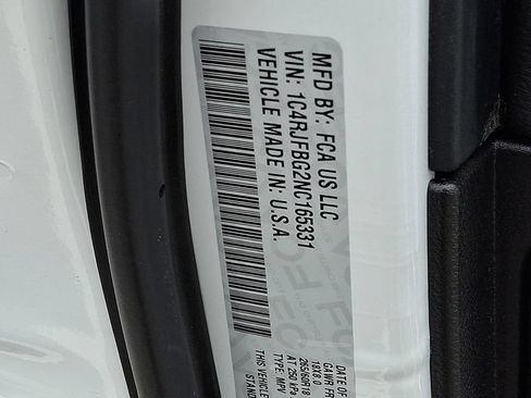 Used 2022 Jeep Grand Cherokee Limited AWD/4WD image 29