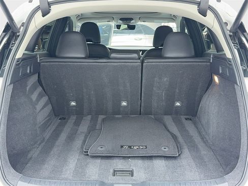 Used 2023 INFINITI QX50 Luxe image 9