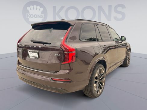 New 2026 Volvo XC90 B6 Ultra w/ Lounge Package image 7