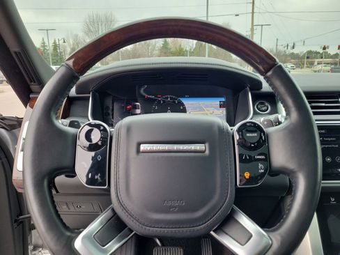 Used 2020 Land Rover Range Rover HSE image 26
