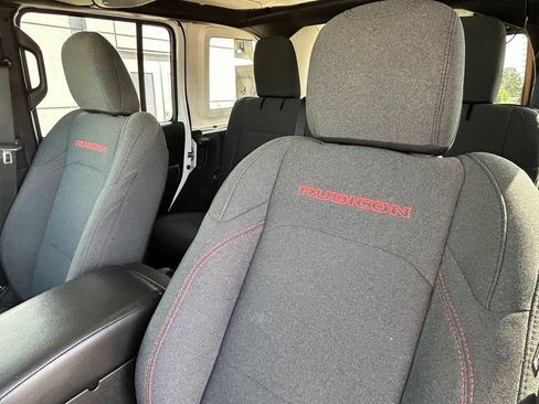 Used 2024 Jeep Wrangler Unlimited Rubicon AWD/4WD image 18