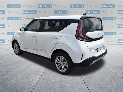 Used 2023 Kia Soul LX FWD image 8