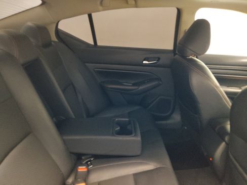 Used 2021 Nissan Altima 2.0 SR FWD image 19
