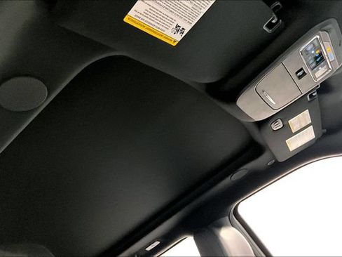 Used 2025 Ford F150 Platinum AWD/4WD image 19