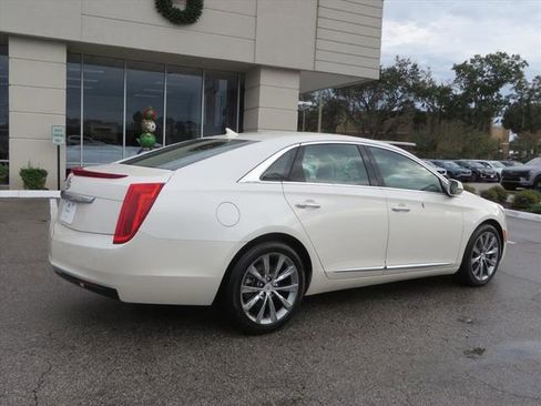 Used 2013 Cadillac XTS image 6