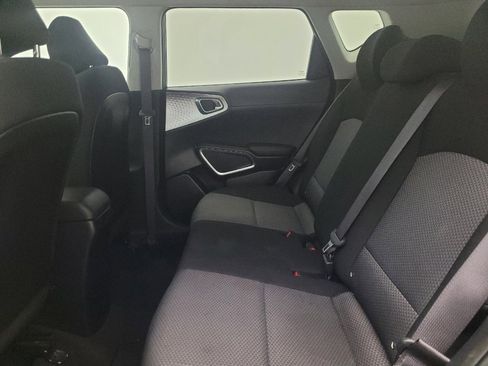 Used 2022 Kia Soul LX w/ Technology Package image 18