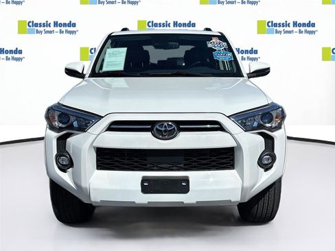 Used 2024 Toyota 4Runner SR5 Premium image 2