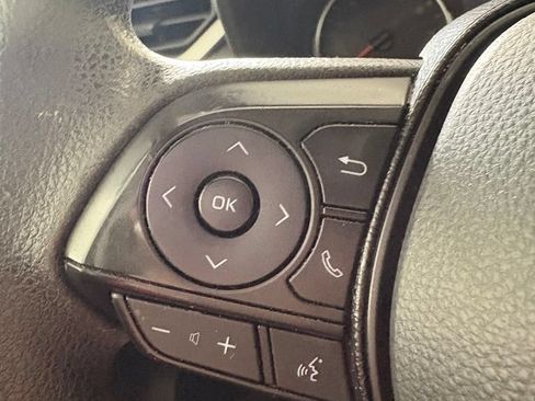 Used 2020 Toyota RAV4 LE w/ All Weather Liner Package AWD/4WD image 17