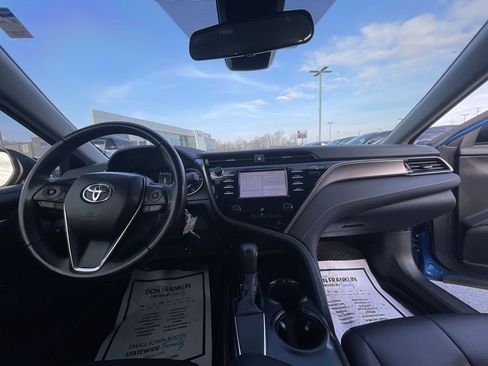 Used 2019 Toyota Camry SE image 10