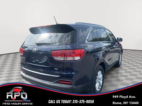 Used 2017 Kia Sorento AWD image 5