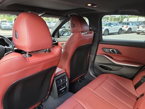 Used 2025 BMW 330i Sedan w/ Premium Package RWD image 15