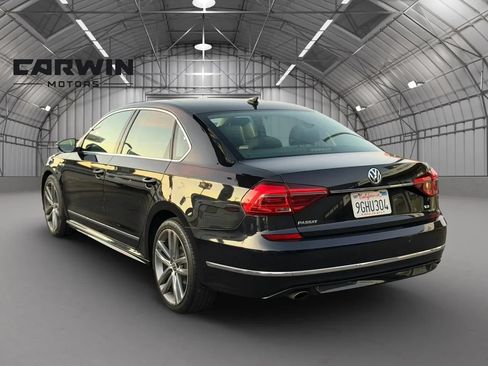 Used 2017 Volkswagen Passat 1.8T R-Line w/ R-Line Lighting Package FWD image 5