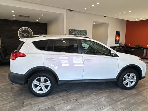 Used 2013 Toyota RAV4 XLE AWD/4WD image 17