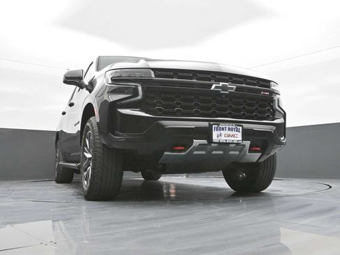 Used 2024 Chevrolet Suburban Z71 w/ Luxury Package image 36