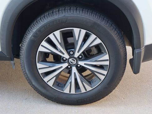 Used 2021 Nissan Rogue SV FWD image 27