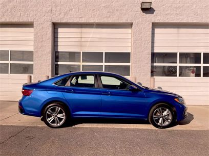Used 2024 Volkswagen Jetta SE