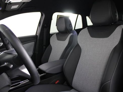 Used 2024 Volkswagen ID.4 2WD image 17