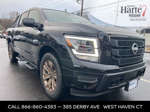 Certified 2024 Nissan Titan SV w/ SV Bronze Edition Package image 7