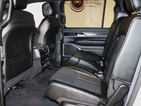 Used 2024 Jeep Wagoneer L Series II w/ Flexible Seating Group image 54