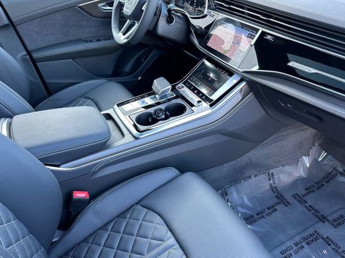 New 2026 Audi SQ8 Prestige image 15