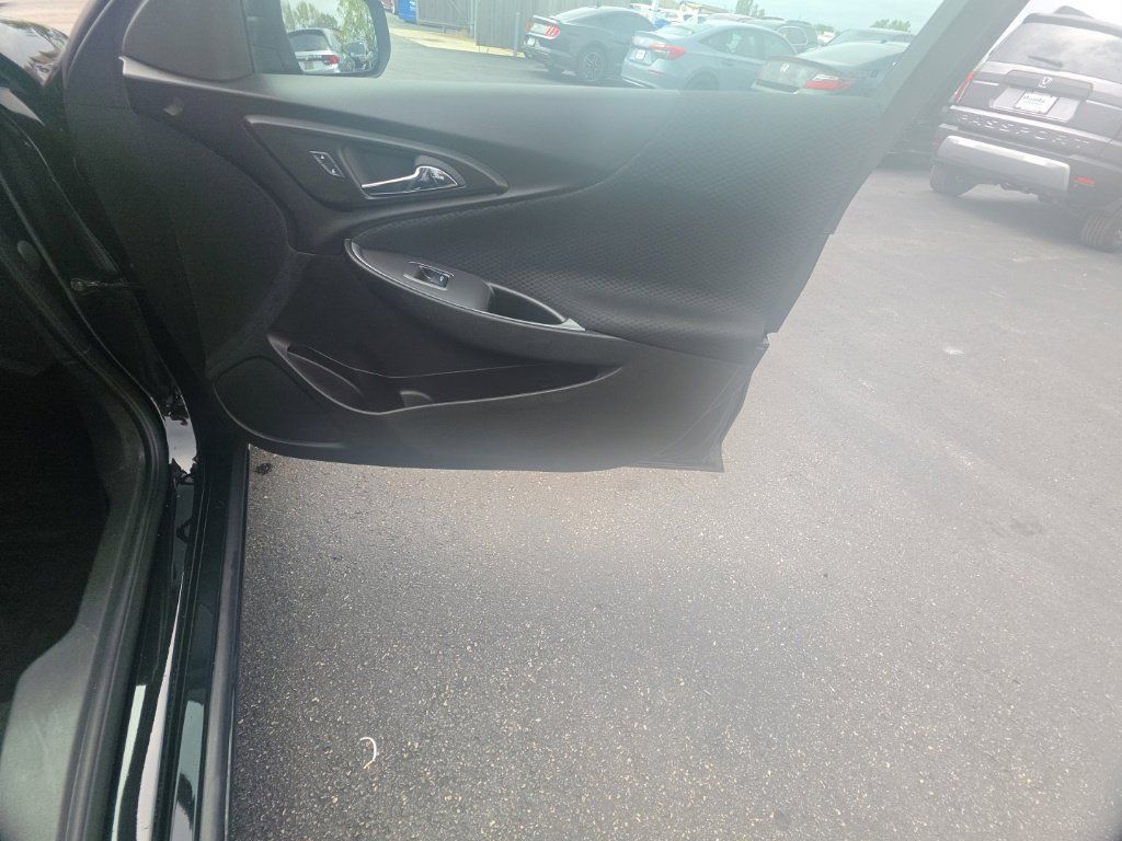 Used 2024 Chevrolet Malibu LS FWD image 30