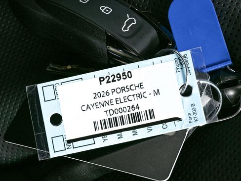 New 2026 Porsche Cayenne Electric AWD/4WD image 40