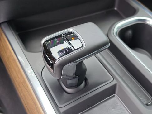 New 2026 Chevrolet Silverado 1500 High Country w/ Technology Package AWD/4WD image 31