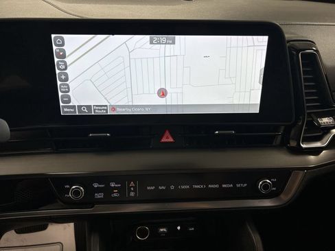 Certified 2024 Kia Sportage EX AWD/4WD image 16