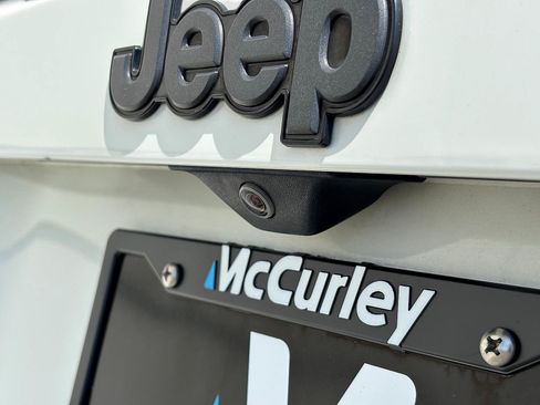 Used 2017 Jeep Renegade Trailhawk AWD/4WD image 5