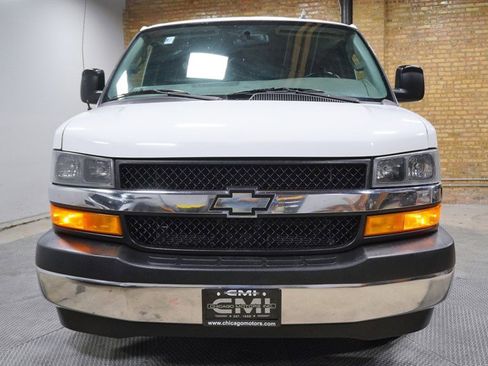 Used 2018 Chevrolet Express 3500 LT w/ LT Preferred Equipment Group image 4