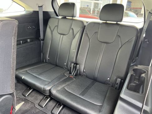 Used 2025 Kia Sorento S FWD image 24