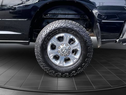 Used 2024 RAM 3500 Big Horn w/ Bed Utility Group AWD/4WD image 35