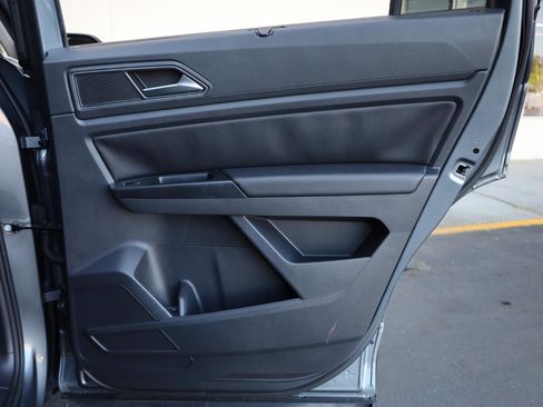 Used 2019 Volkswagen Atlas SE w/ Towing Package image 23