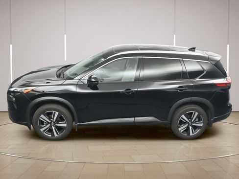 Certified 2025 Nissan Rogue SL w/ SL Premium Package FWD image 38