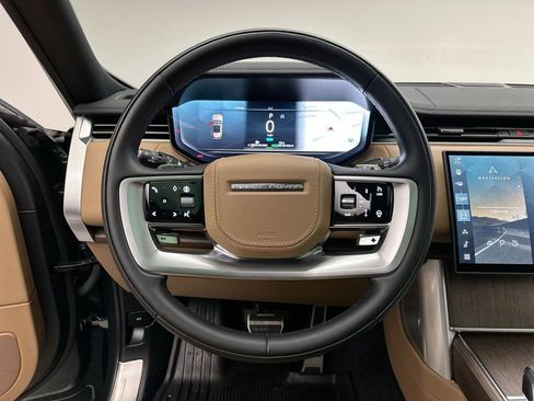 Used 2025 Land Rover Range Rover SE image 30