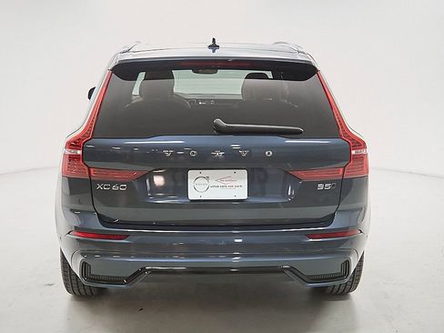 Certified 2025 Volvo XC60 B5 Ultra image 6