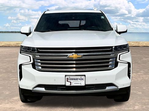 Used 2024 Chevrolet Tahoe High Country w/ Premium Package AWD/4WD image 2