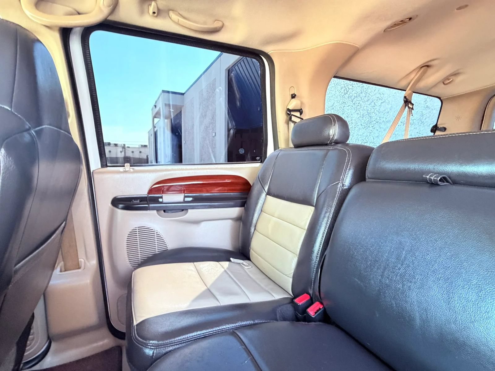 Used 2005 Ford Excursion Eddie Bauer AWD/4WD image 24