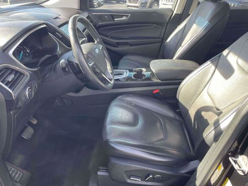 Used 2018 Ford Edge Titanium image 5