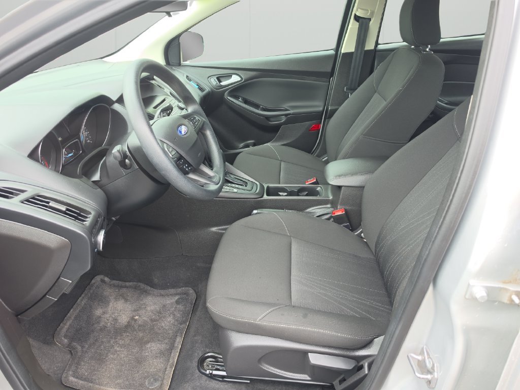 Used 2016 Ford Focus SE FWD image 14