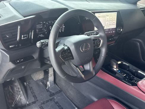 Used 2023 Lexus NX 250 FWD w/ Towing Package (2000 Lbs) image 13