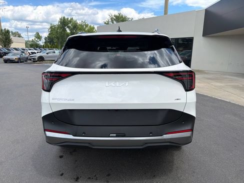 New 2026 Kia Sportage EX w/ EX Panoramic Sunroof Package AWD/4WD image 9