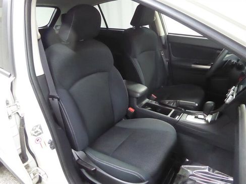 Used 2015 Subaru Crosstrek 2.0i Premium image 23