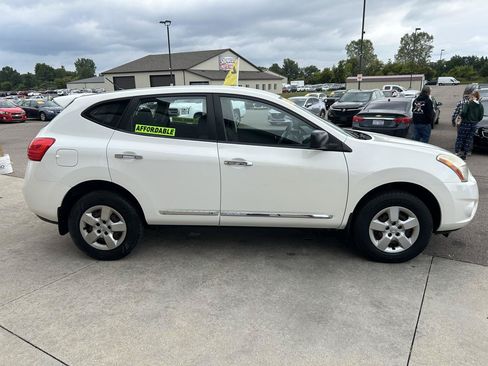 Used 2013 Nissan Rogue S AWD/4WD image 4