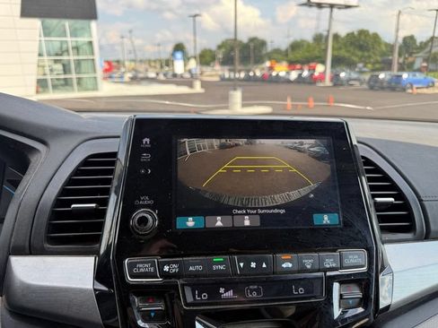Used 2018 Honda Odyssey EX image 9