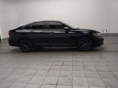 Used 2023 Volkswagen Jetta SE FWD image 11