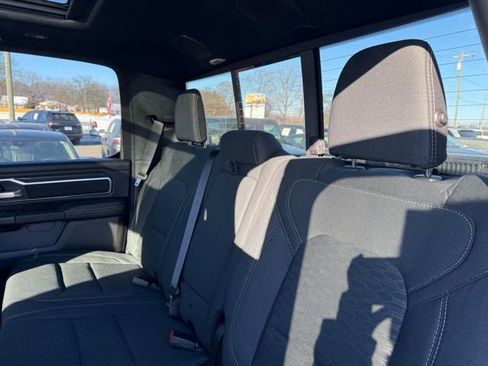 Used 2026 RAM 1500 4x4 Crew Cab image 10